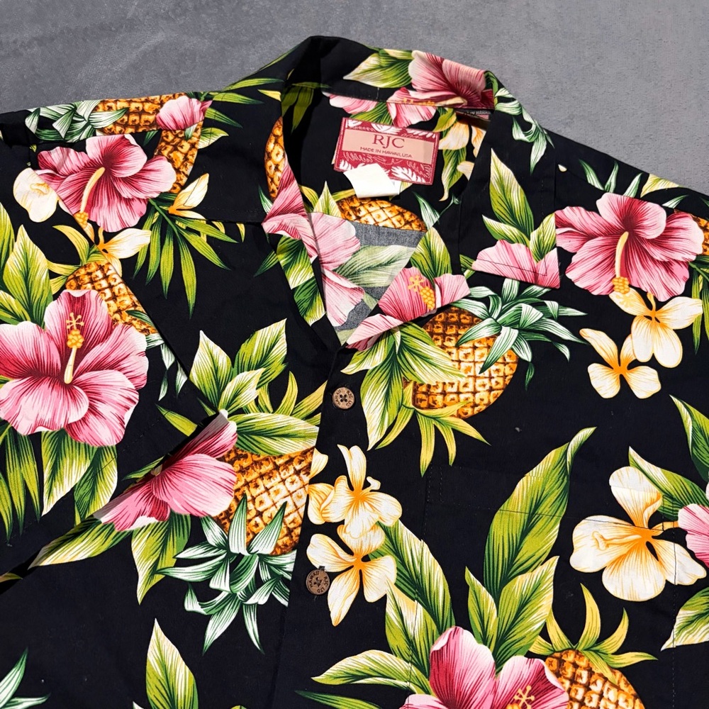 Vintage RJC Hawaiian Shirt Mens Medium Black Floral Print Aloha Pineapple